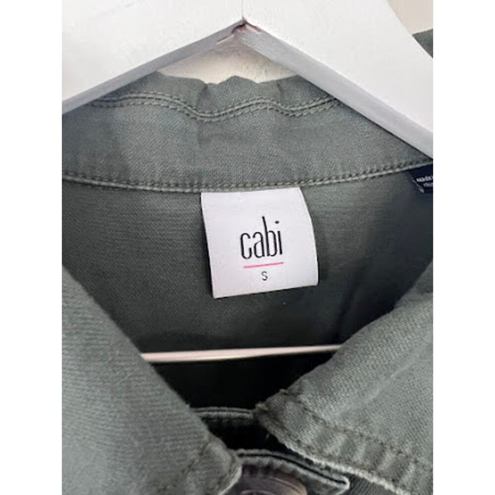CAbi Crossroads Army Green Cropped Utility Shirt Jacket Small Workwear - Picture 3 of 5